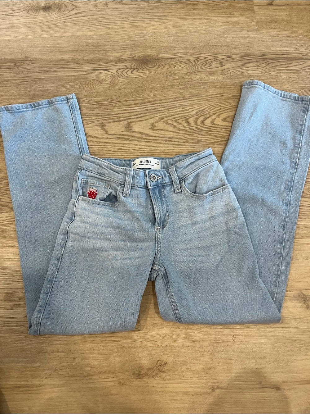 Hollister Light Blue Low-Rise Relaxed Straight Jeans